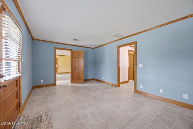 302 Oak Drive, Washington, NC 27889