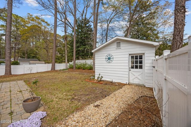 302 Oak Drive, Washington, NC 27889