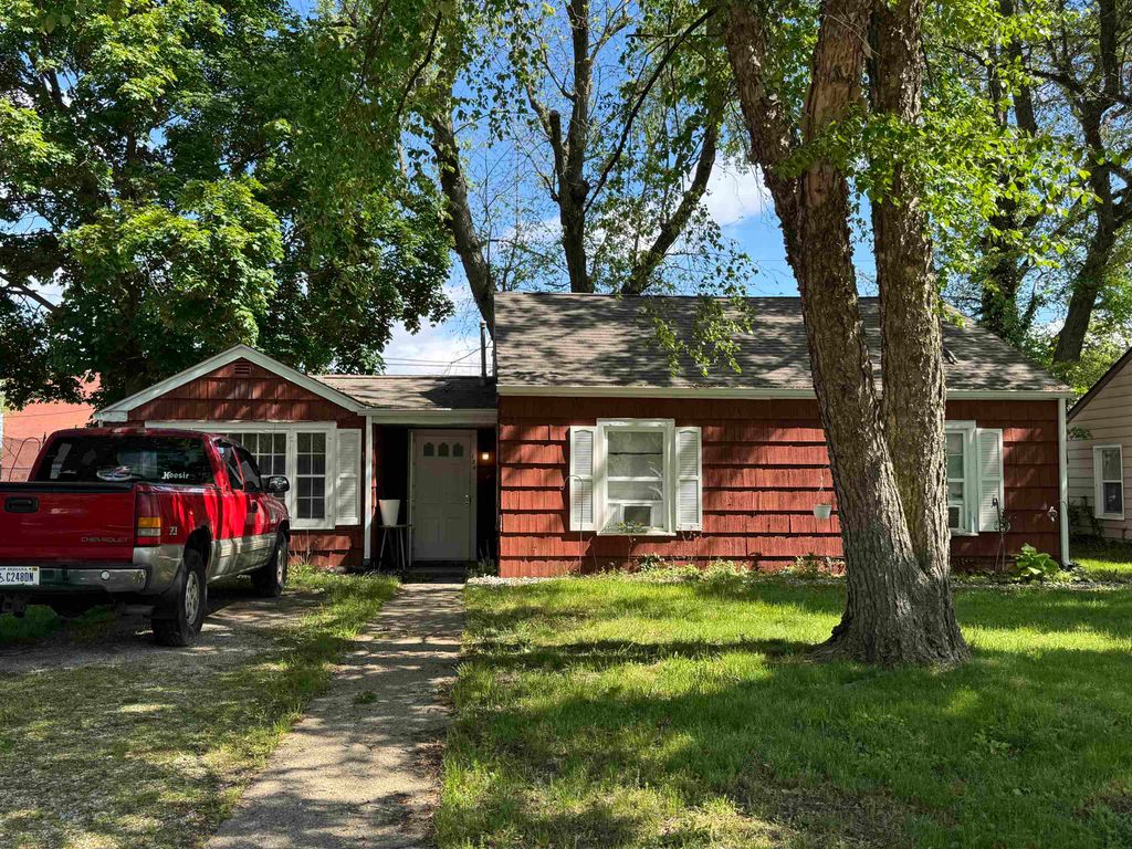 134 E Emerald Street, Elkhart, IN 46514