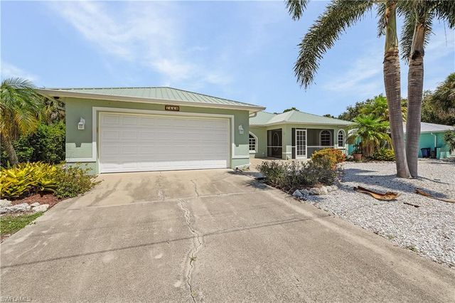 7660 Grande Pine RD, Bokeelia, FL 33922