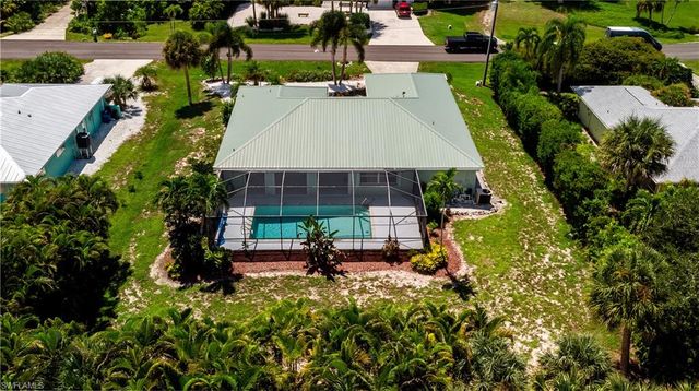 7660 Grande Pine RD, Bokeelia, FL 33922