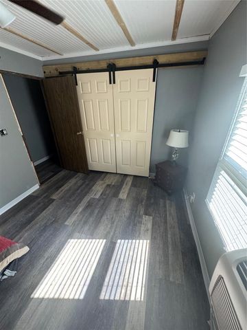 13120 S Lee Shore Drive, Willis, TX 77318