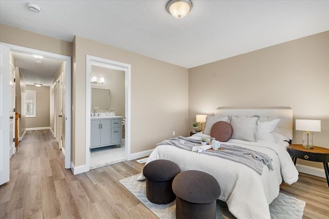 1 Juneberry Ln 82, Worcester, MA 01606