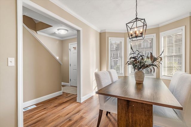 1 Juneberry Ln 82, Worcester, MA 01606