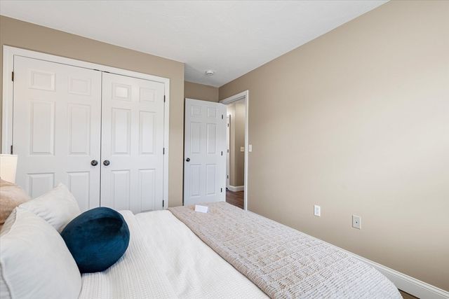 1 Juneberry Ln 82, Worcester, MA 01606