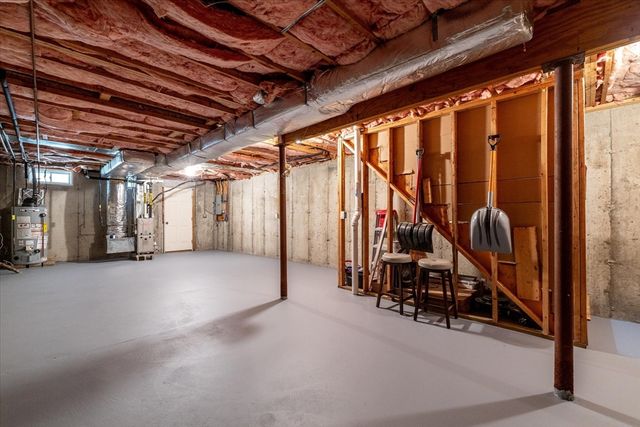 1 Juneberry Ln 82, Worcester, MA 01606