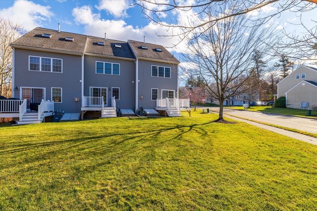 1 Juneberry Ln 82, Worcester, MA 01606