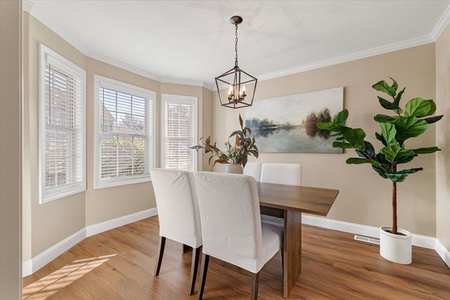 1 Juneberry Ln 82, Worcester, MA 01606