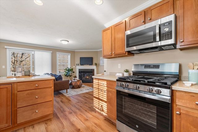 1 Juneberry Ln 82, Worcester, MA 01606