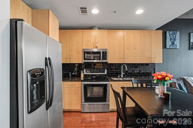 210 N Church Street 1411, Charlotte, NC 28202