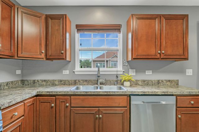 2145 Whitetail Drive, Aurora, IL 60503