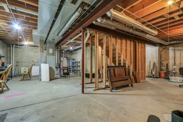 2145 Whitetail Drive, Aurora, IL 60503