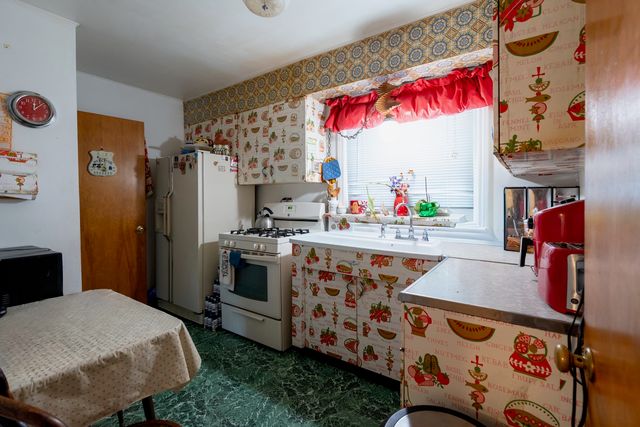 1744 Wesley Avenue, Evanston, IL 60201