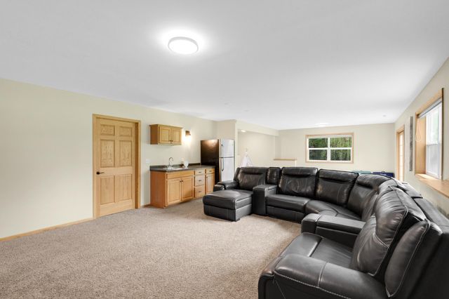 19885 Hunters Ridge, Rogers, MN 55374