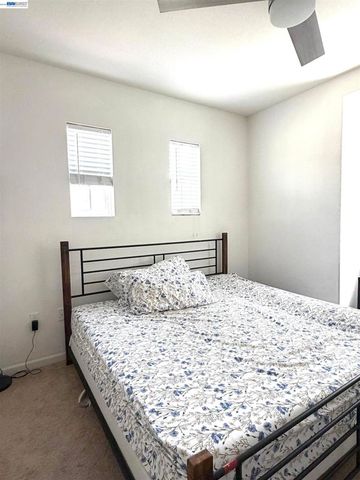 277 W Saint Francis Ave, Mountain House, CA 95391