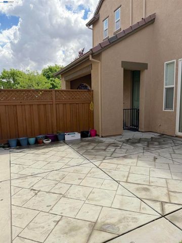 277 W Saint Francis Ave, Mountain House, CA 95391