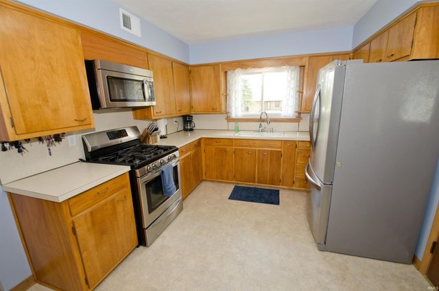 12 Paris Lane, Romney, IN 47981