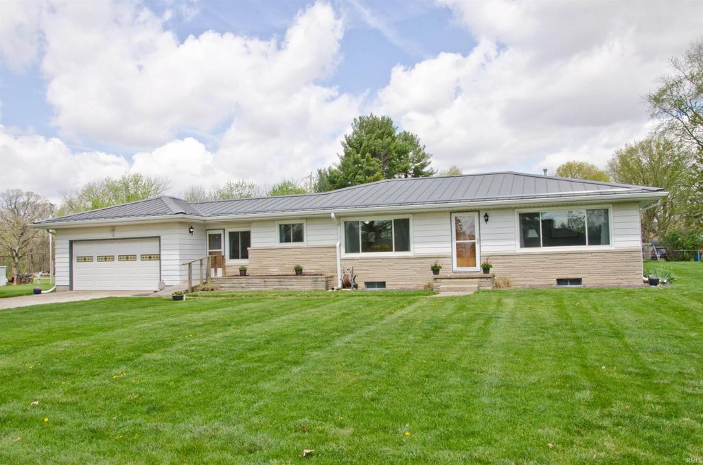 12 Paris Lane, Romney, IN 47981