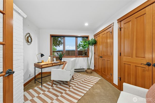 12506 Holmes Point Drive NE, Kirkland, WA 98034