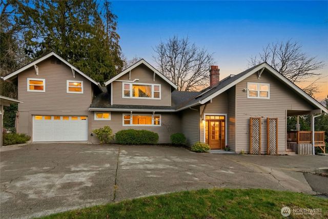 12506 Holmes Point Drive NE, Kirkland, WA 98034
