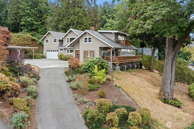 12506 Holmes Point Drive NE, Kirkland, WA 98034