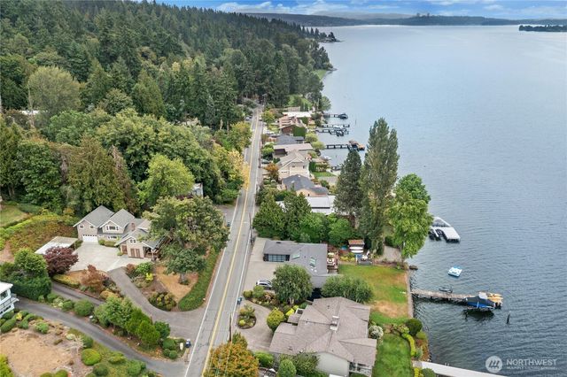12506 Holmes Point Drive NE, Kirkland, WA 98034