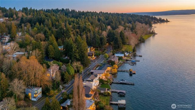 12506 Holmes Point Drive NE, Kirkland, WA 98034