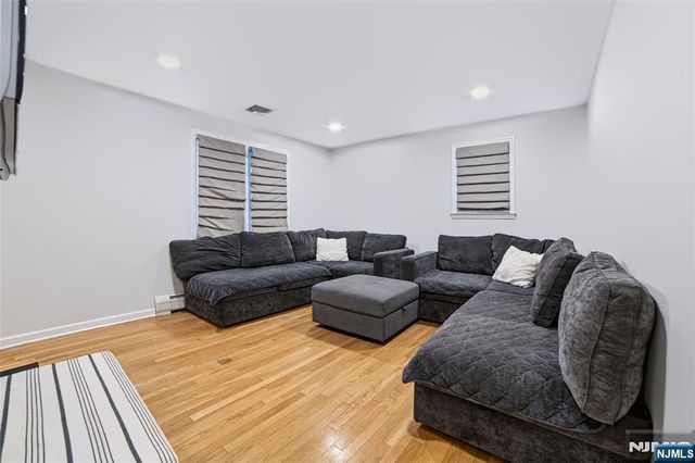 423 West Avenue, Northvale, NJ 07647