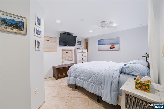 423 West Avenue, Northvale, NJ 07647