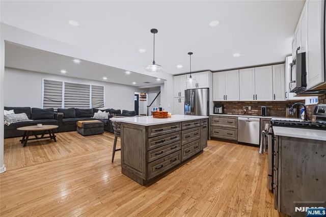 423 West Avenue, Northvale, NJ 07647