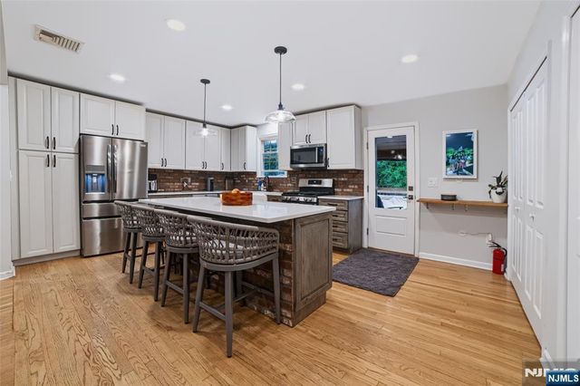 423 West Avenue, Northvale, NJ 07647