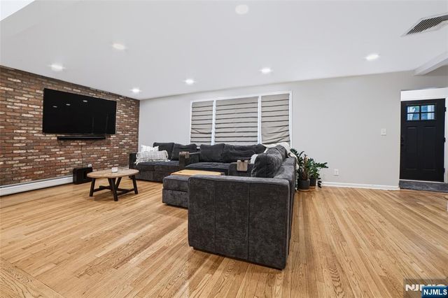 423 West Avenue, Northvale, NJ 07647