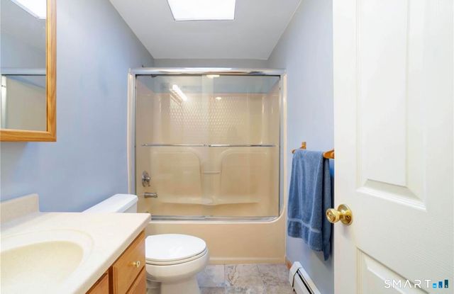 15 Don Mar Court, North Haven, CT 06473