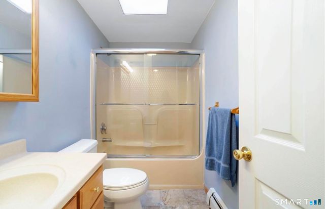 15 Don Mar Court, North Haven, CT 06473