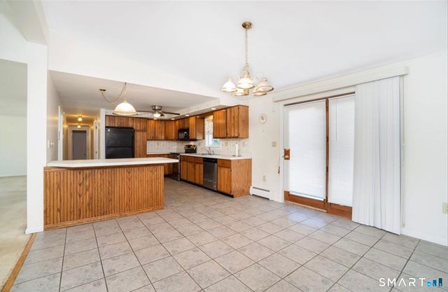 15 Don Mar Court, North Haven, CT 06473