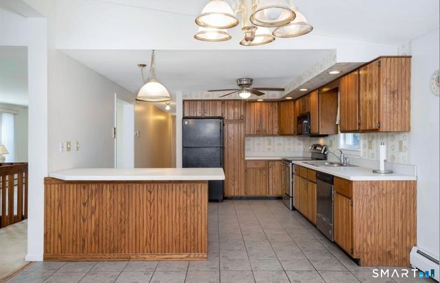 15 Don Mar Court, North Haven, CT 06473