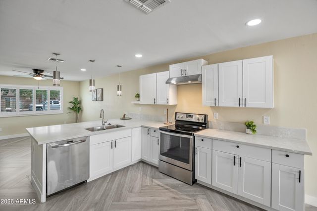 5050 N 41st Drive, Phoenix, AZ 85019