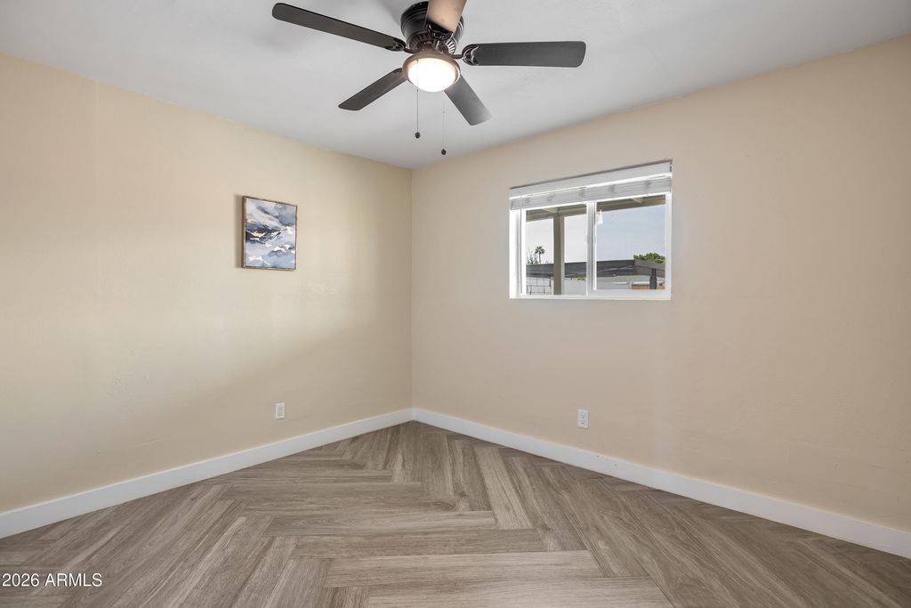 Image 16 of property listing at 5050 N 41st Drive, Phoenix, AZ 85019