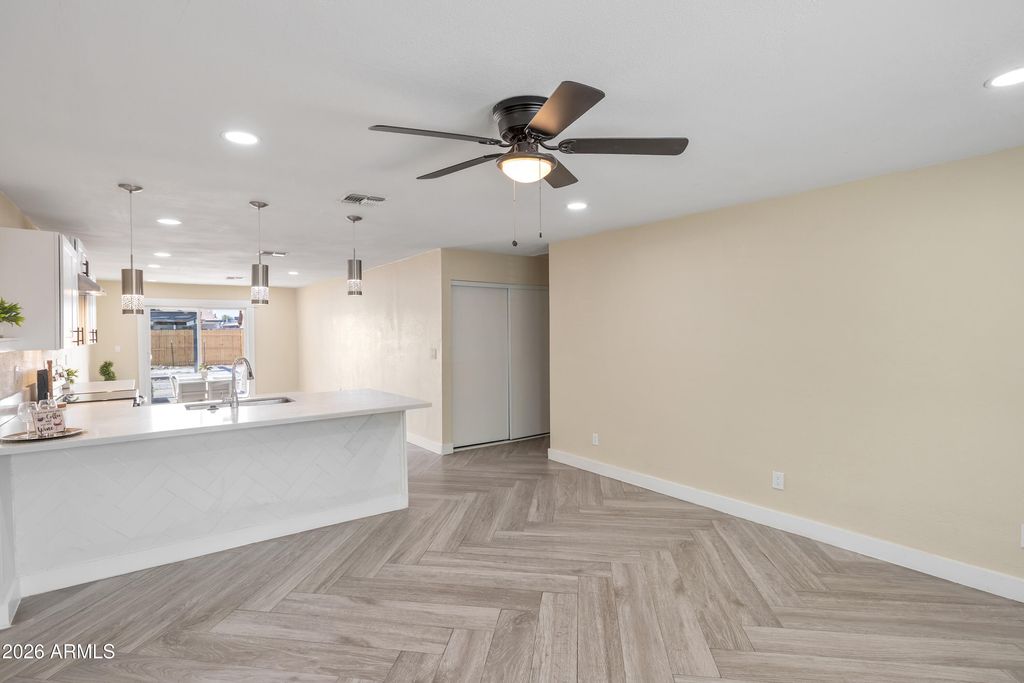 Image 4 of property listing at 5050 N 41st Drive, Phoenix, AZ 85019