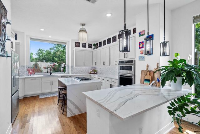 4324 Blossom Street, Houston, TX 77007