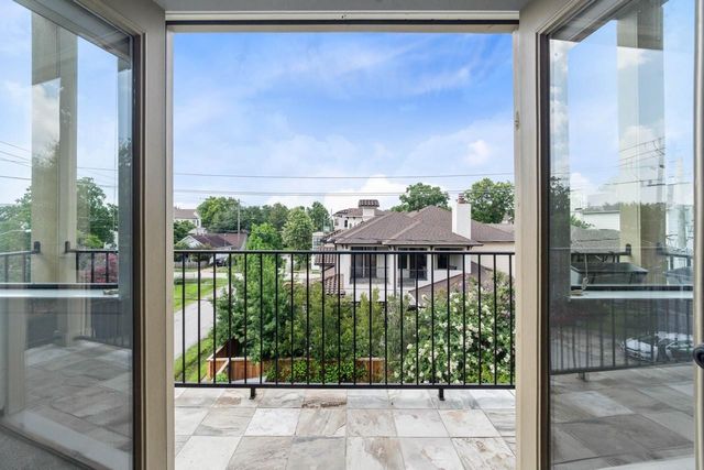 4324 Blossom Street, Houston, TX 77007
