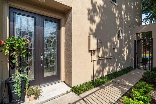 4324 Blossom Street, Houston, TX 77007