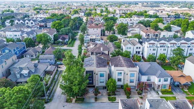 4324 Blossom Street, Houston, TX 77007