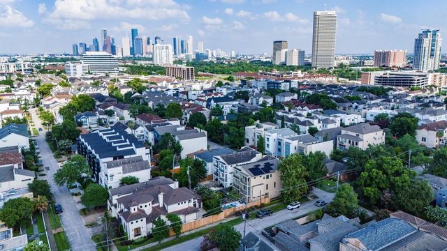 4324 Blossom Street, Houston, TX 77007