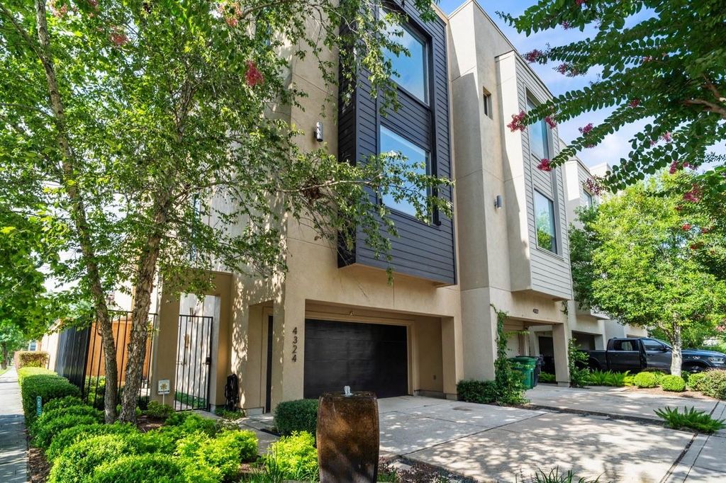 4324 Blossom Street, Houston, TX 77007