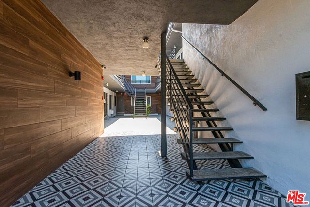 1534 S Shenandoah Street, Los Angeles, CA 90035