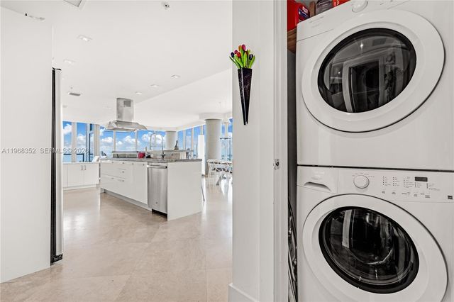 601 NE 36th St 1412, Miami, FL 33137