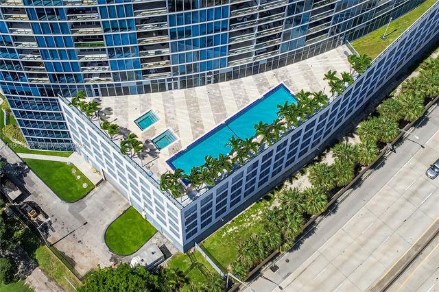 601 NE 36th St 1412, Miami, FL 33137