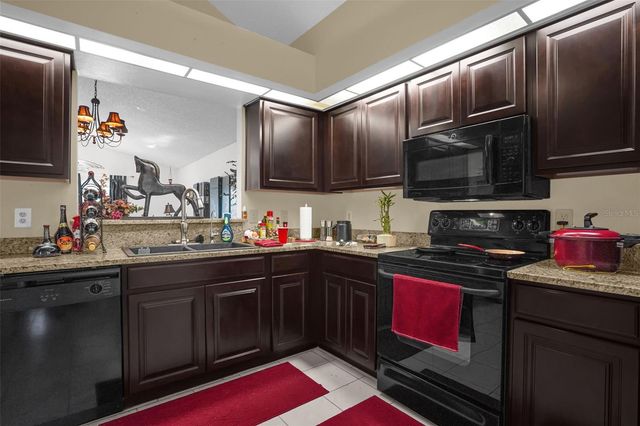 637 MOSS PARK COURT, Kissimmee, FL 34743