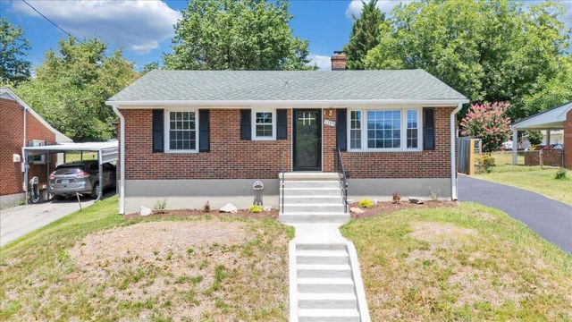 1745 Morwanda ST NW, Salem, VA 24153